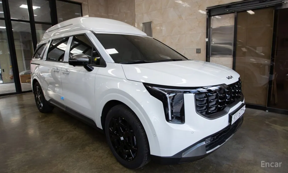 Kia Carnival 2023 HEV 9-Seater Hi-Limousine (Special vehicle)