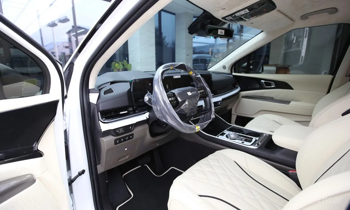 Kia Carnival 2023 HEV 9-Seater Hi-Limousine (Special vehicle)