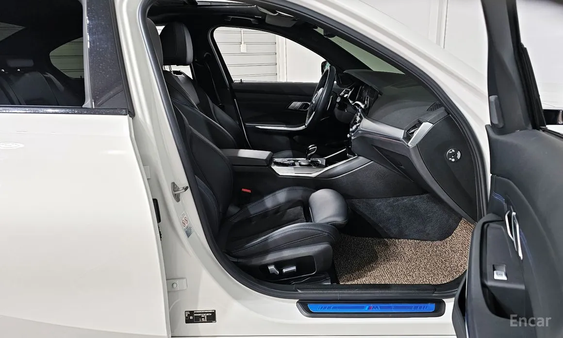 BMW 3 Series 2019 320i M Sport