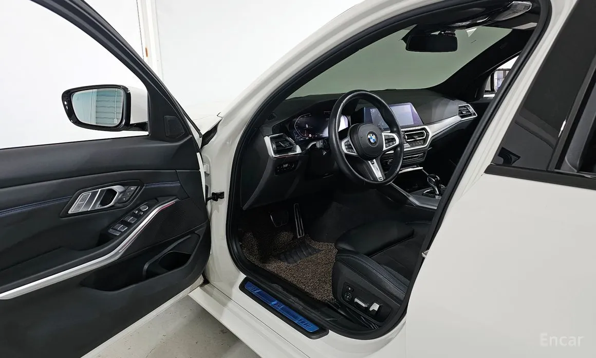 BMW 3 Series 2019 320i M Sport