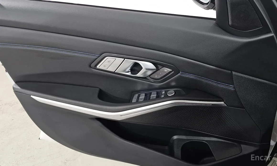 BMW 3 Series 2019 320i M Sport