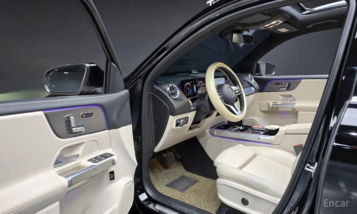 Mercedes-Benz GLB-Class 2020 GLB220