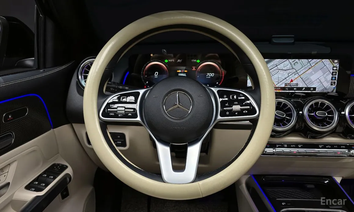 Mercedes-Benz GLB-Class 2020 GLB220