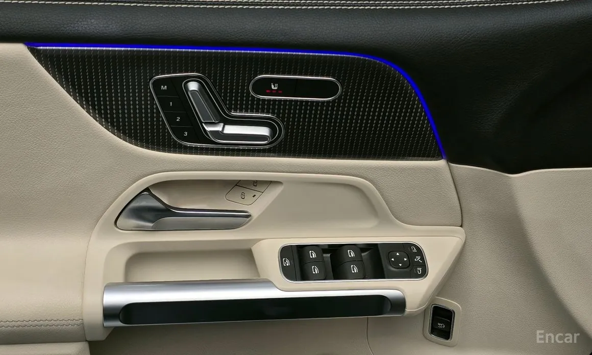 Mercedes-Benz GLB-Class 2020 GLB220