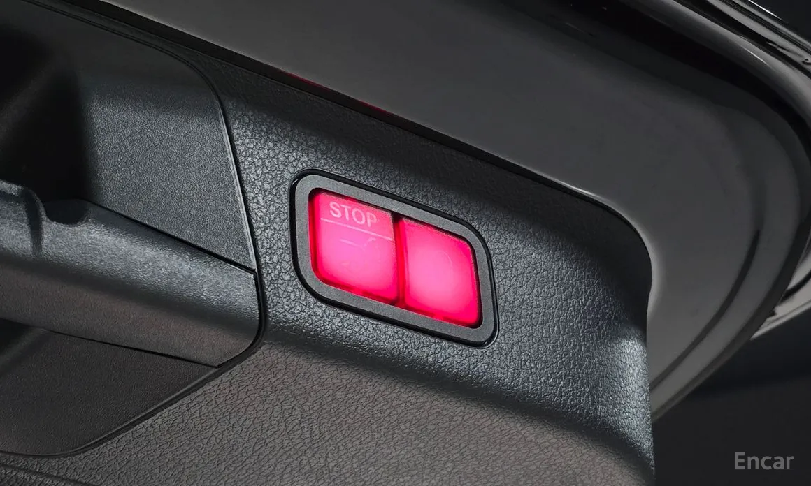 Mercedes-Benz GLB-Class 2020 GLB220