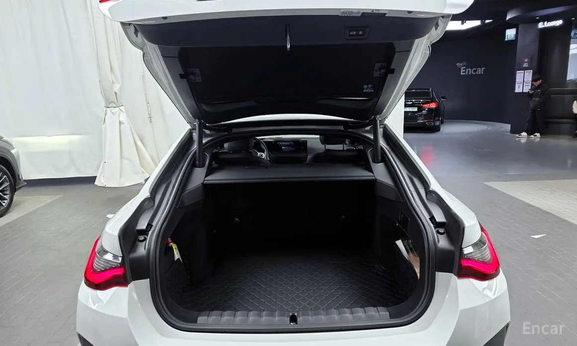 BMW i4 2021 eDrive40 M Sports Pro