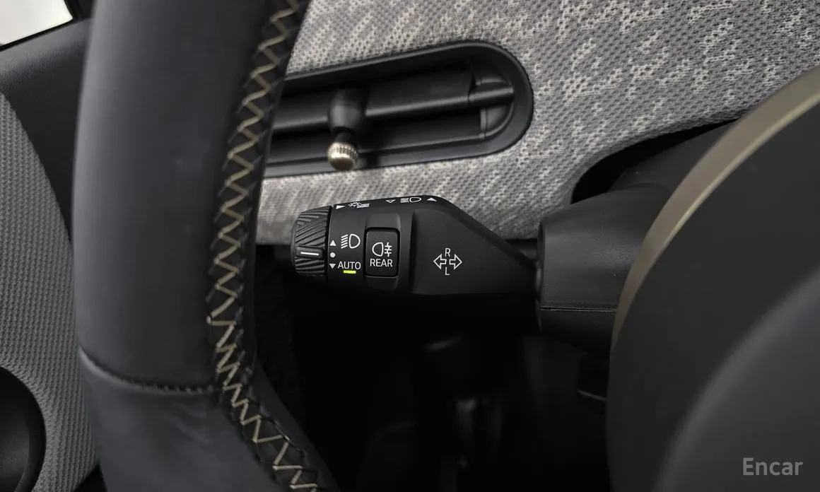 Mini Cooper Convertible 2025 Favoured