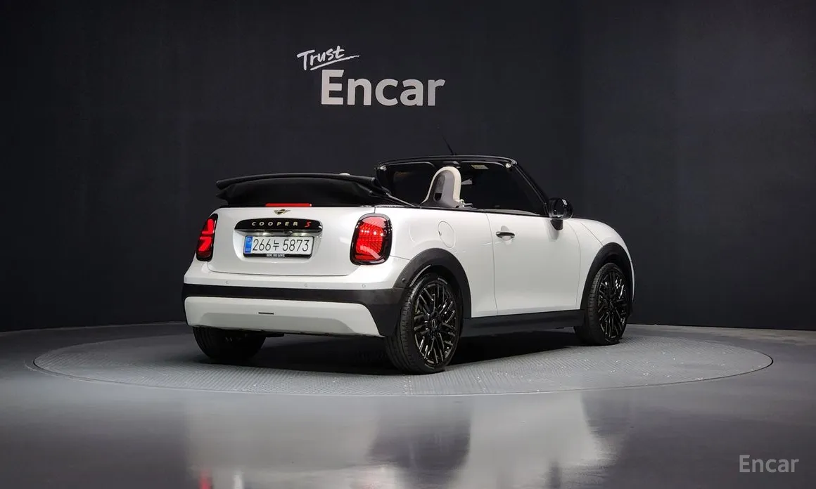 Mini Cooper Convertible 2025 Favoured