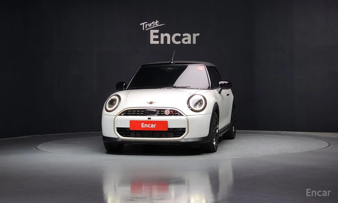 Mini Cooper Convertible 2025 Favoured