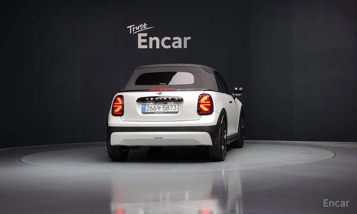 Mini Cooper Convertible 2025 Favoured