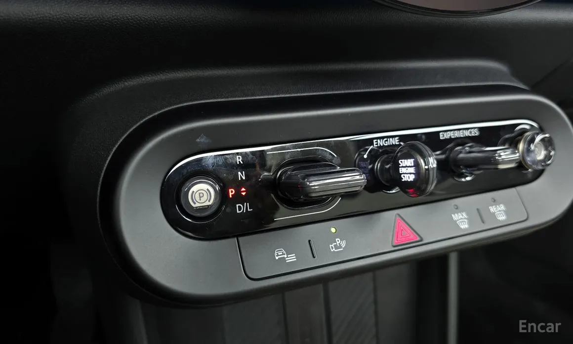 Mini Cooper Convertible 2025 Favoured