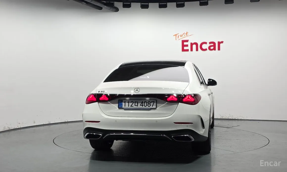 Mercedes-Benz E-Class 2024 E200 Avantgarde Limited