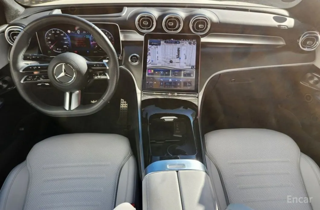 Mercedes-Benz GLC-Class 2023 GLC300 4MATIC AMG Line