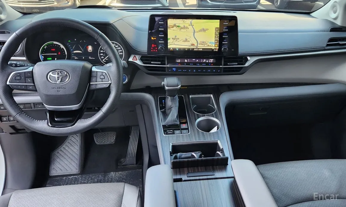 Toyota Sienna 2020 2.5 Hybrid 2WD