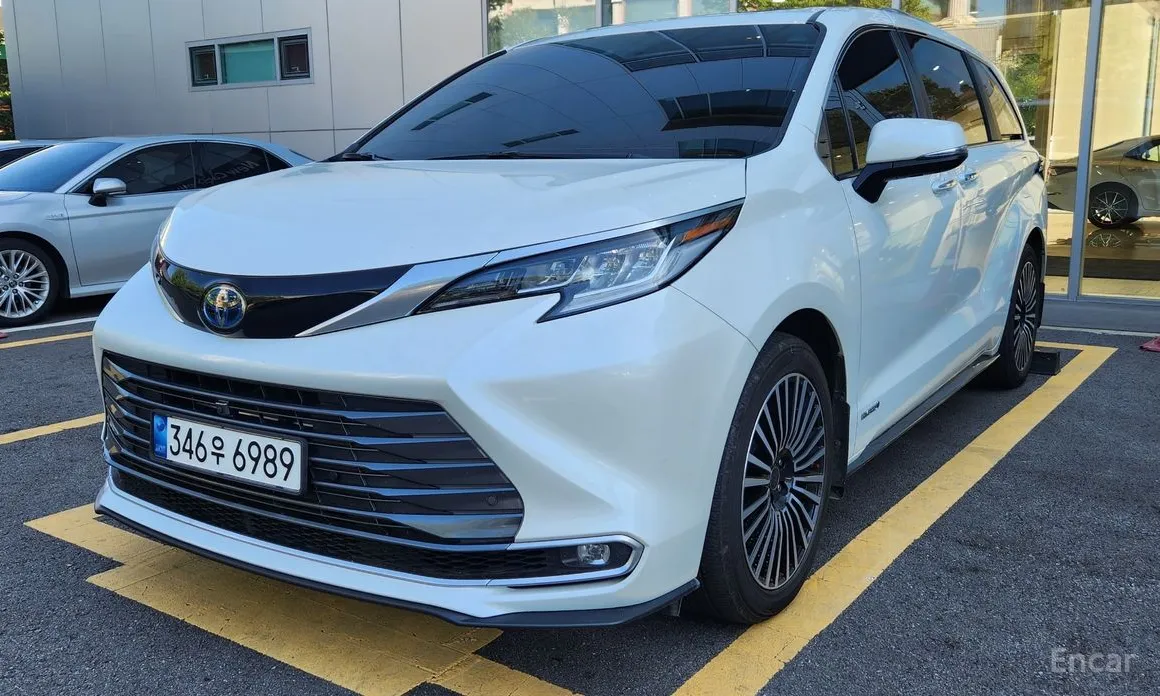 Toyota Sienna 2020 2.5 Hybrid 2WD