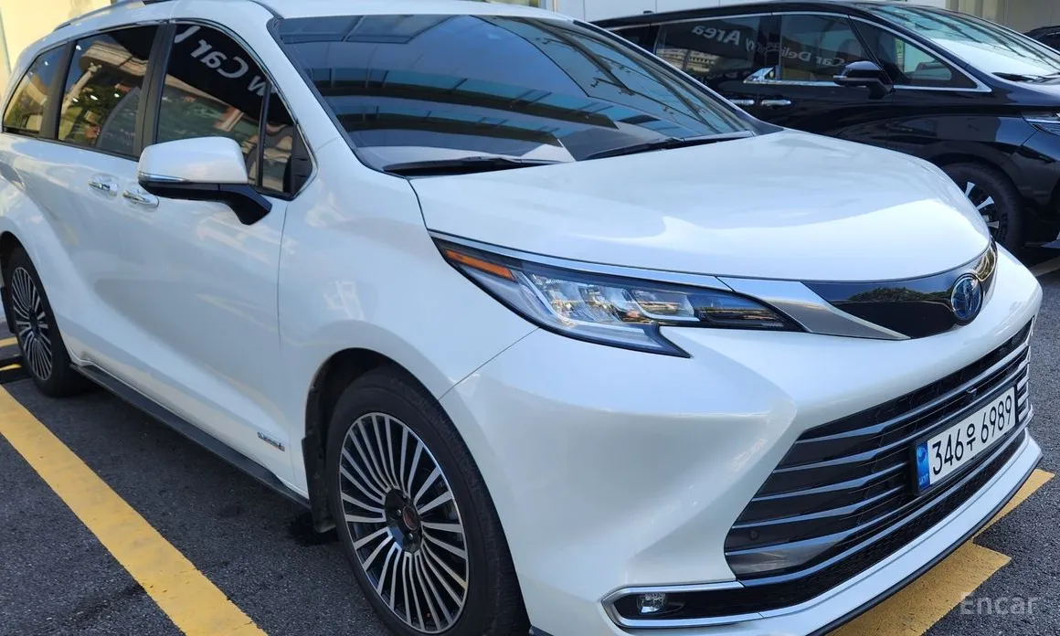 Toyota Sienna 2020 2.5 Hybrid 2WD