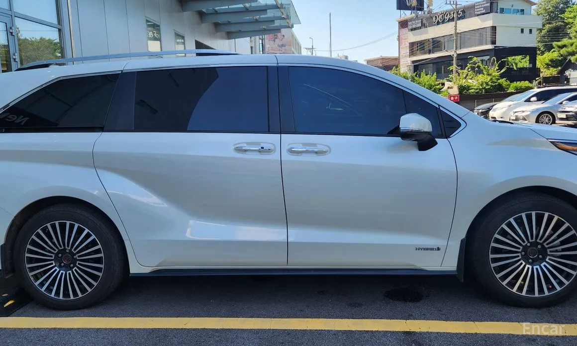 Toyota Sienna 2020 2.5 Hybrid 2WD