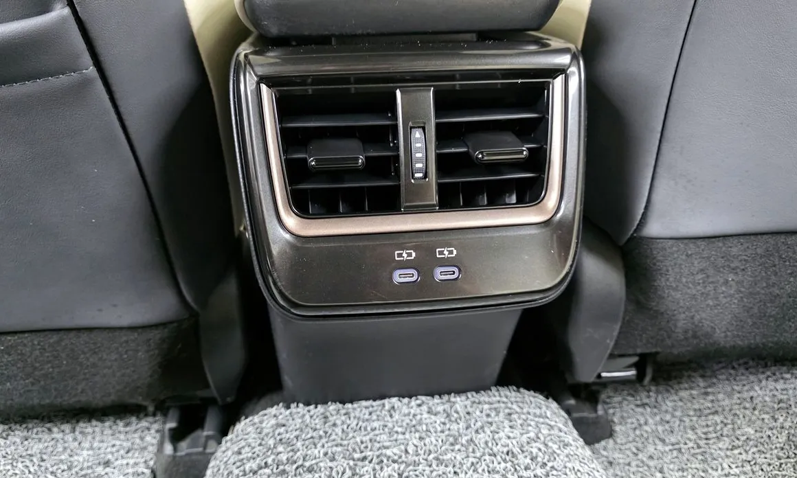 Toyota Crown 2023 2.5 4WD Hybrid