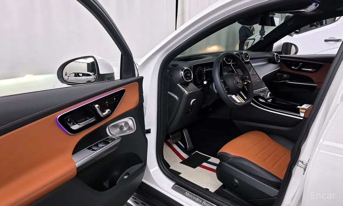 Mercedes-Benz GLC-Class 2023 GLC300 4MATIC Coupe