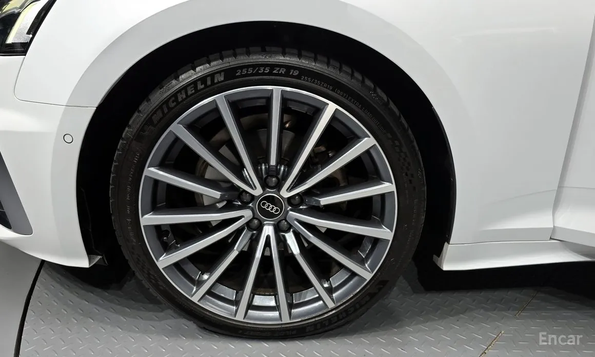 Audi A5 2017 40 TFSI Quattro Premium Sportback