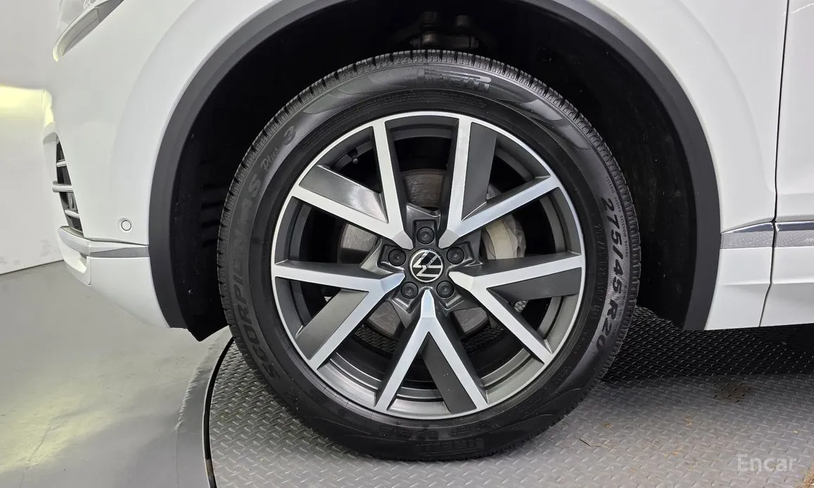 2019 Volkswagen Touareg