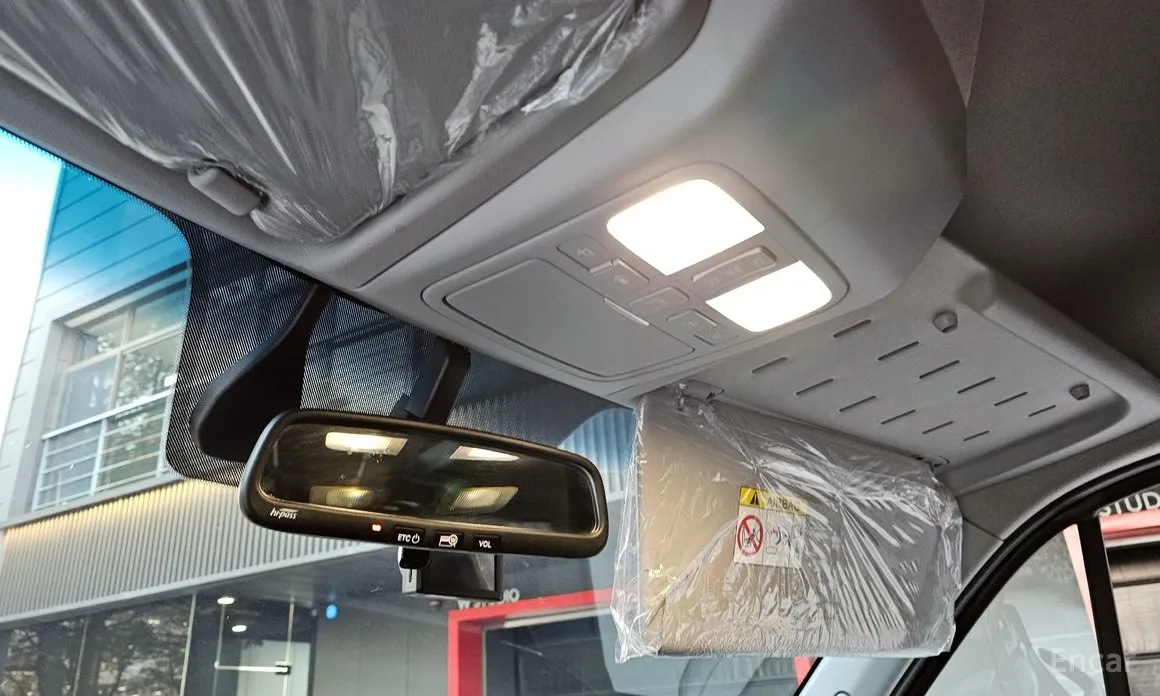 Hyundai Solati 2015 15-seater