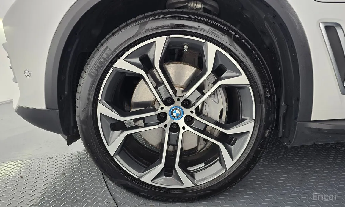 BMW X5 2019 xDrive 45e xLine