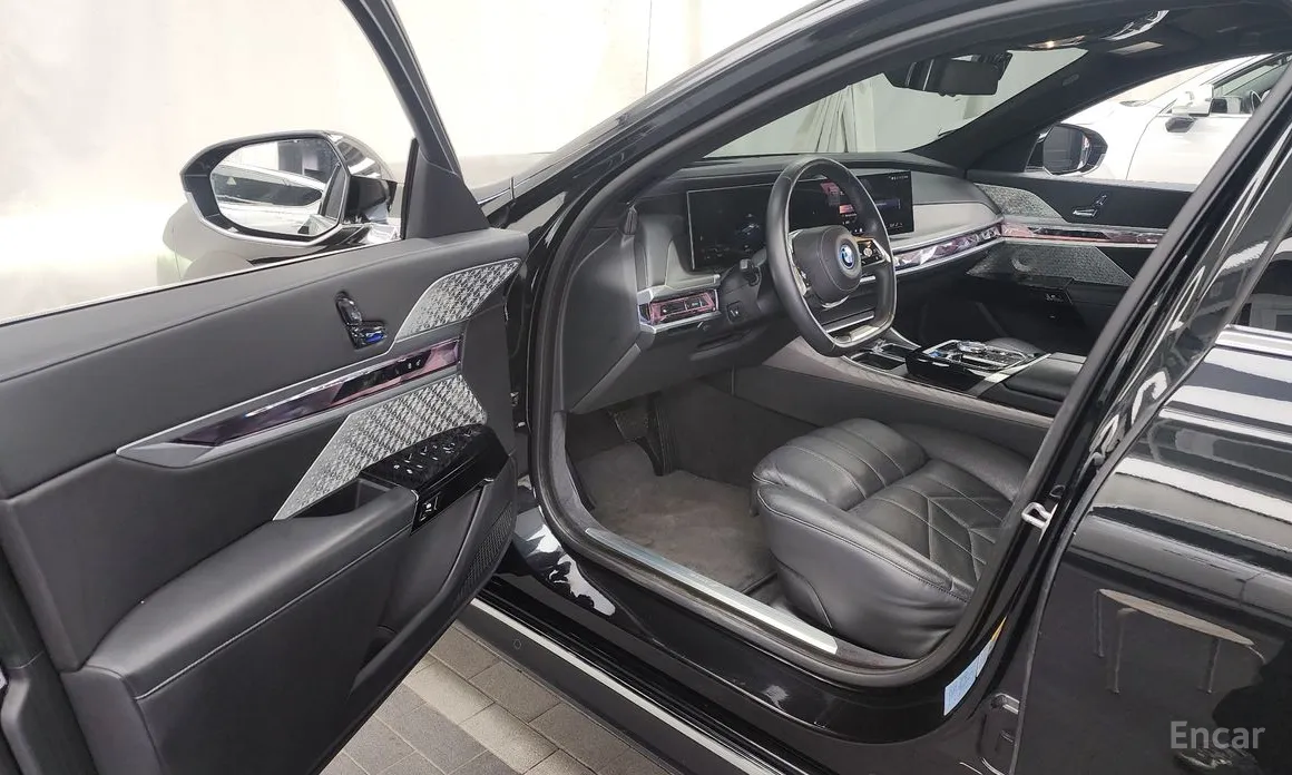 BMW i7 2022 xDrive 60 Design Pure Excellence