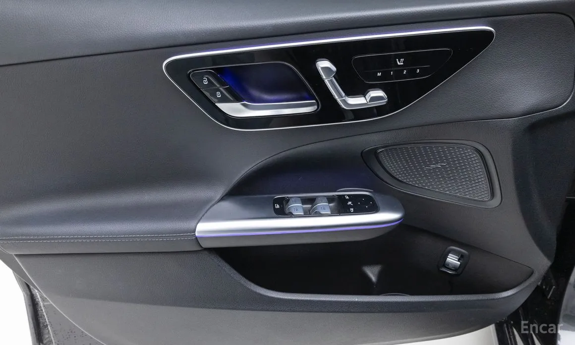 Mercedes-Benz C-Class 2022 C300 4MATIC Avantgarde