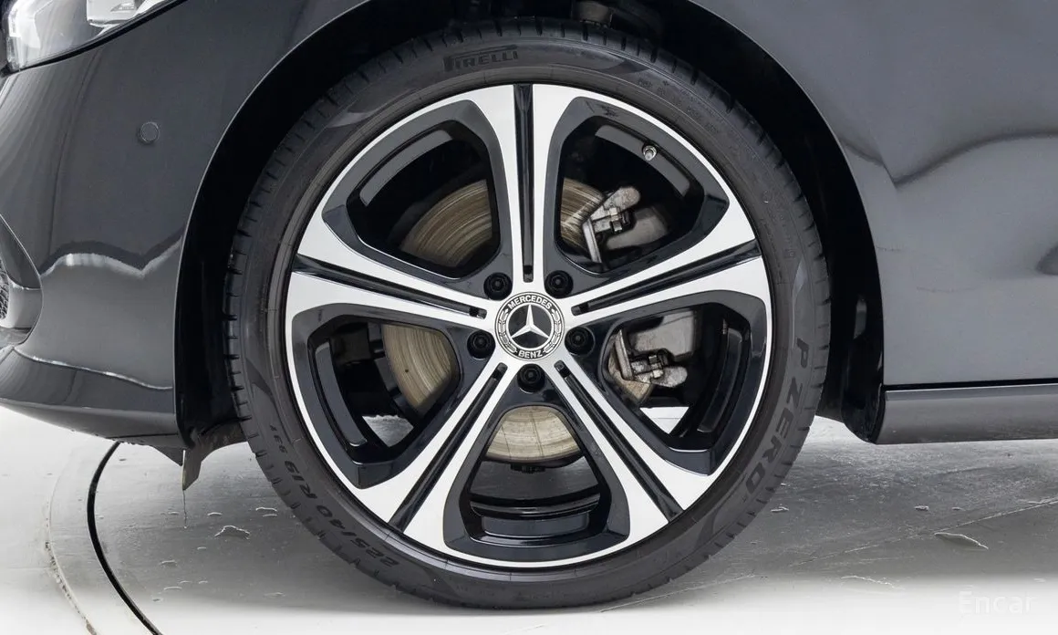 Mercedes-Benz C-Class 2022 C300 4MATIC Avantgarde