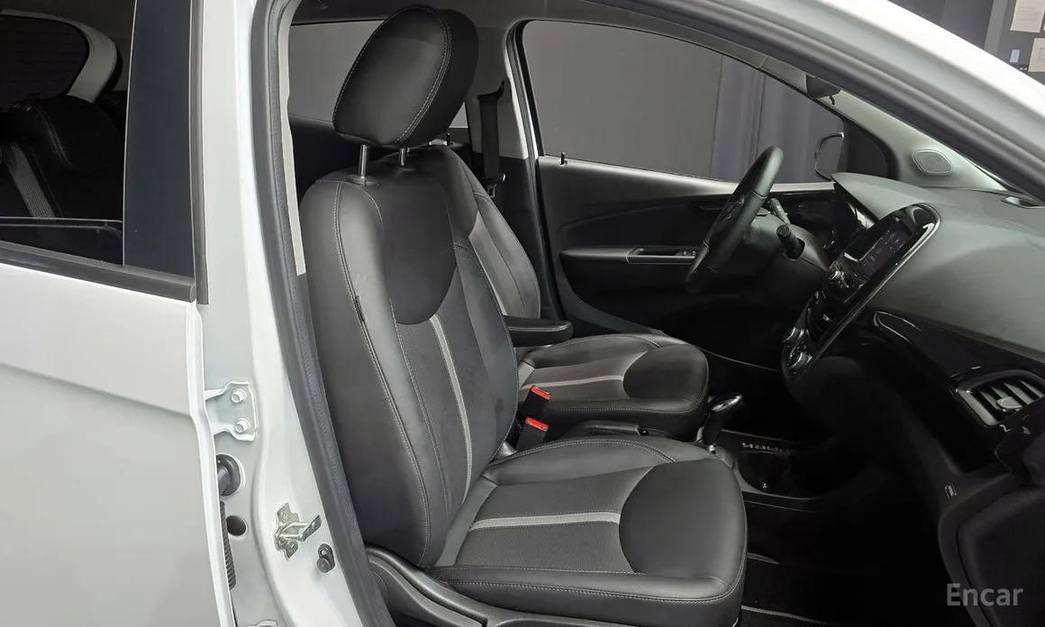 Chevrolet Spark 2018 Red Pick Edition