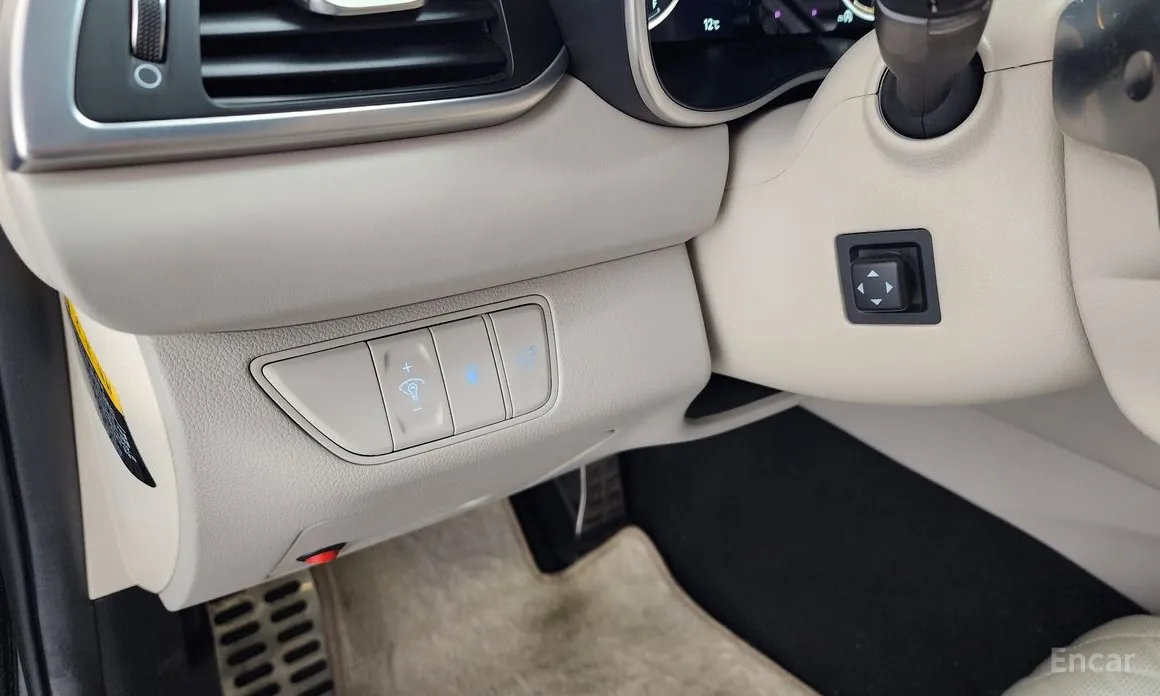 Genesis G70 2022 Gasoline 2.0T 2WD