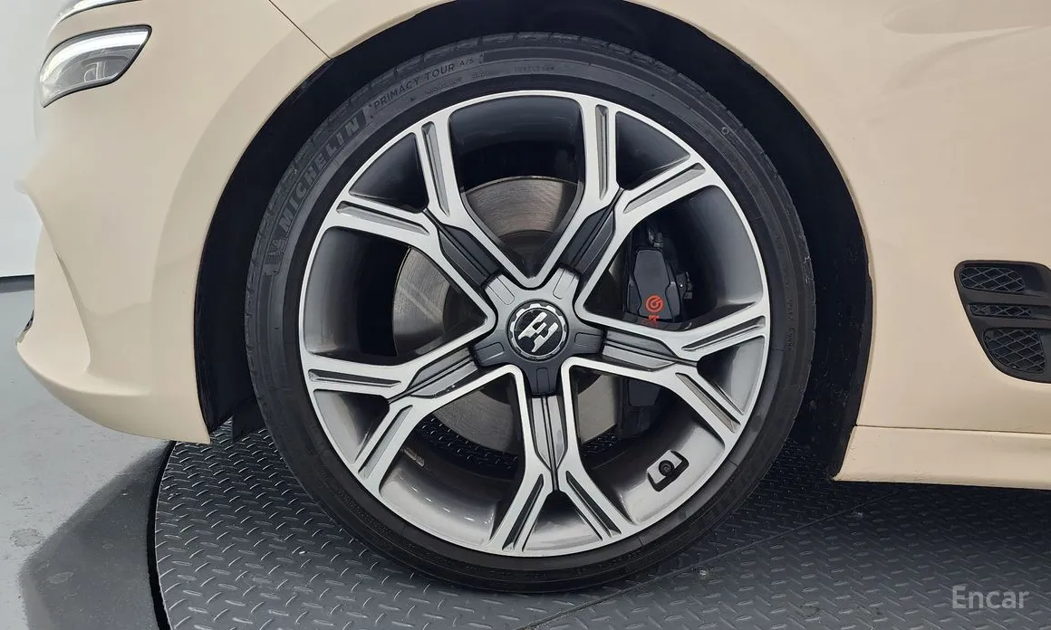 Genesis G70 2022 Gasoline 2.0T 2WD