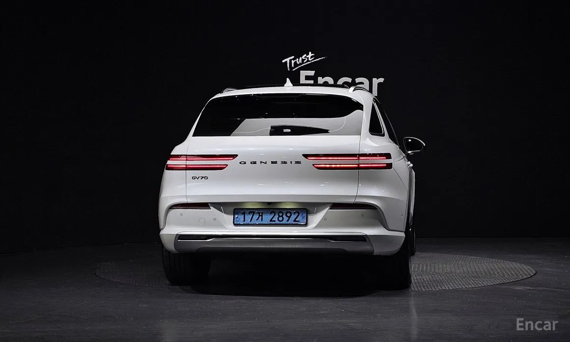 Genesis GV70 2022 e-AWD