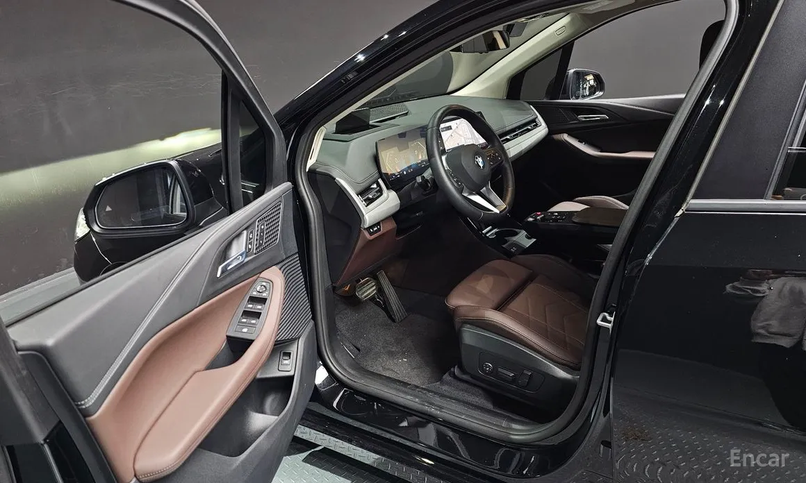 BMW 2 Series 2022 220i Advantage