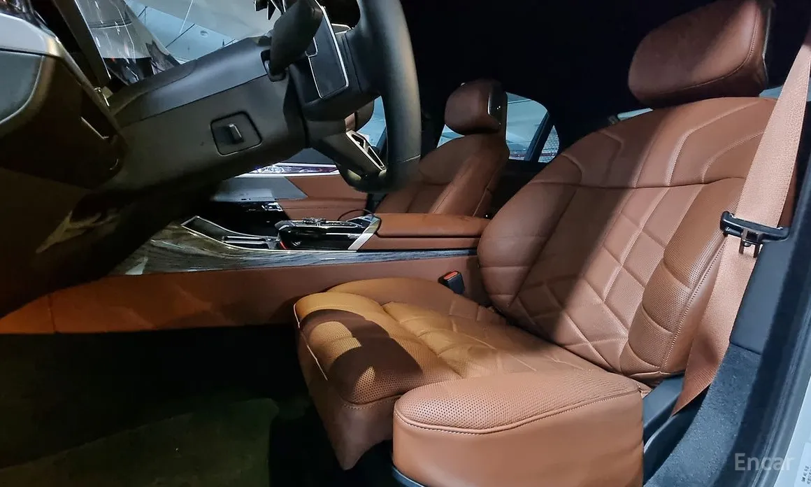 BMW 7 Series 2022 740d xDrive M Sport