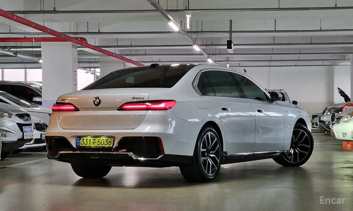 BMW 7 Series 2022 740d xDrive M Sport