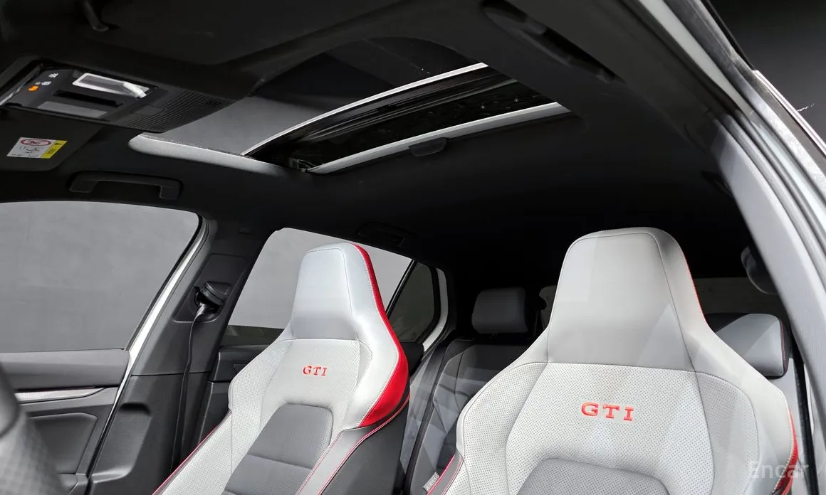 Volkswagen Golf 2022 2.0 GTI