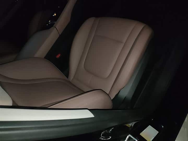 Bestune B70 2024 2024款 龙腾版 1.5T 领创型