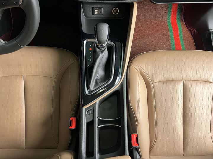 Buick GL6 2021 2021款 323T 轻混动互联豪华型