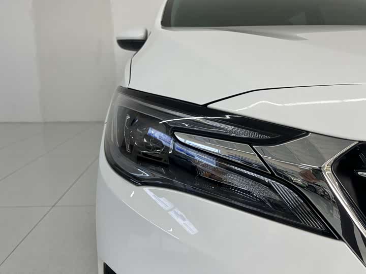 Buick GL6 2021 2021款 323T 轻混动互联豪华型