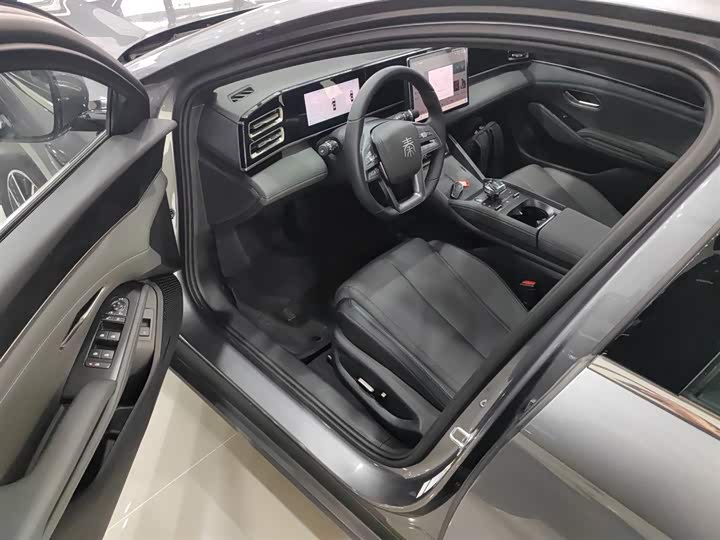 BYD Qin L 2025 2025款 DM-i 智驾版 120KM超越型