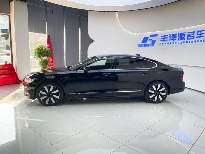 Volvo S90 Hybrid 2024 2024款 插电式混动 四驱长续航智雅豪华版