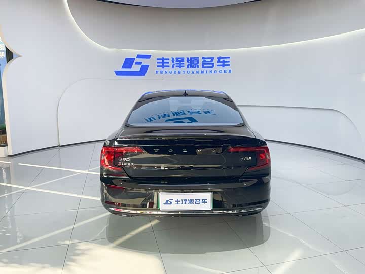 Volvo S90 Hybrid 2024 2024款 插电式混动 四驱长续航智雅豪华版