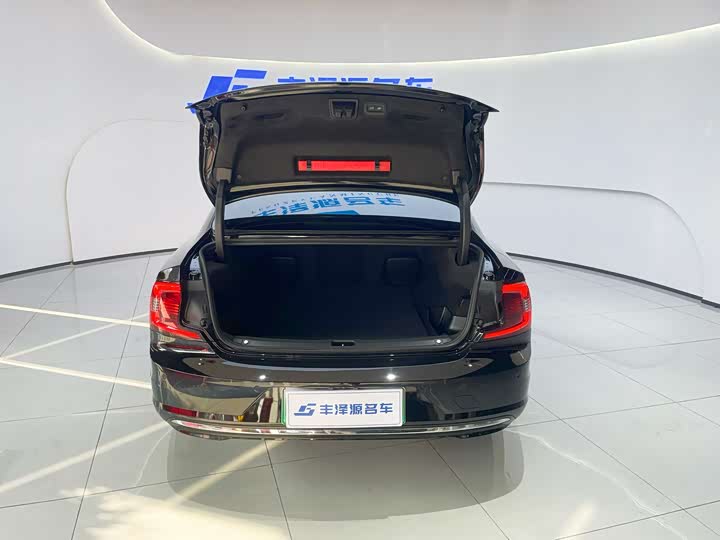 Volvo S90 Hybrid 2024 2024款 插电式混动 四驱长续航智雅豪华版