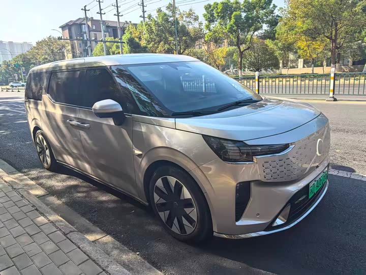 Volvo EM90 2025 2025款 Ultra 六座