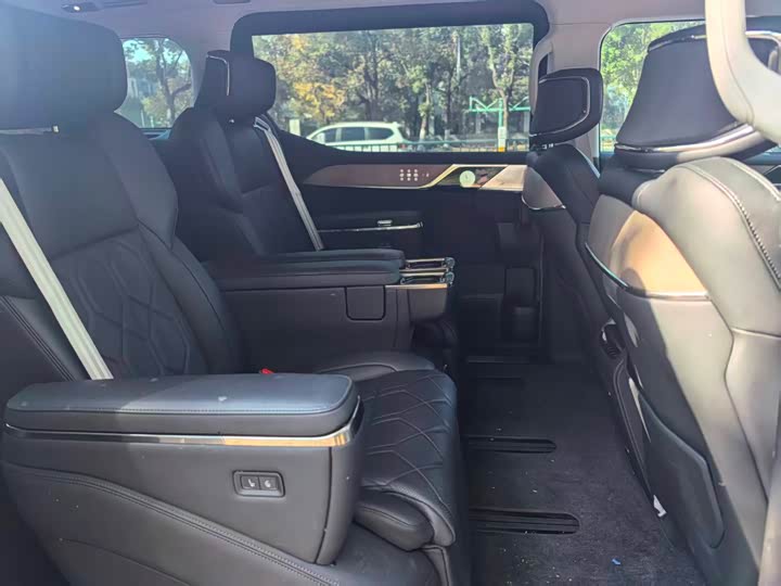 Volvo EM90 2025 2025款 Ultra 六座