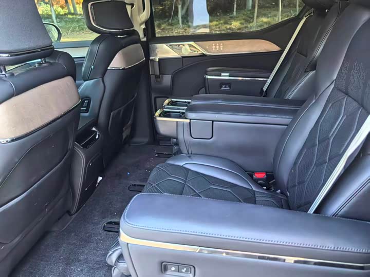 Volvo EM90 2025 2025款 Ultra 六座