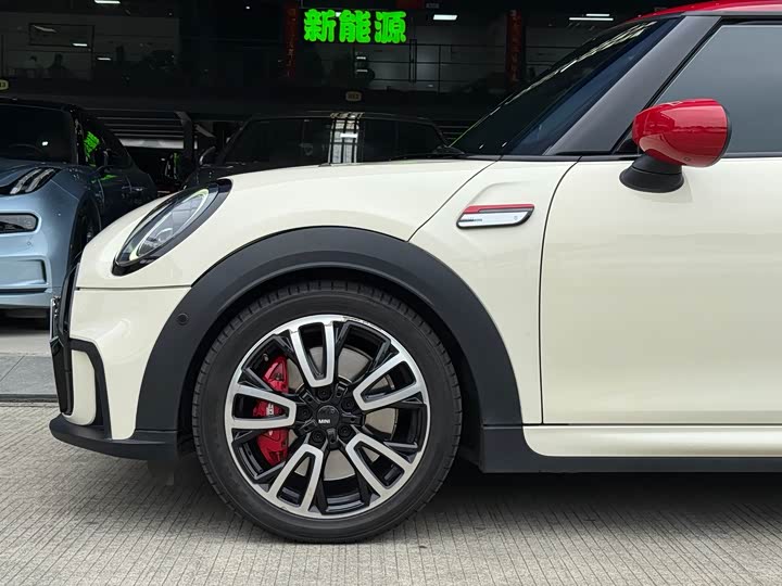 Mini Mini JCW 2023 2023款 2.0T JOHN COOPER WORKS Pat Moss纪念版