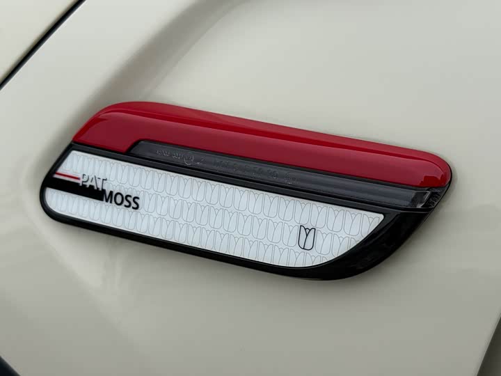 Mini Mini JCW 2023 2023款 2.0T JOHN COOPER WORKS Pat Moss纪念版